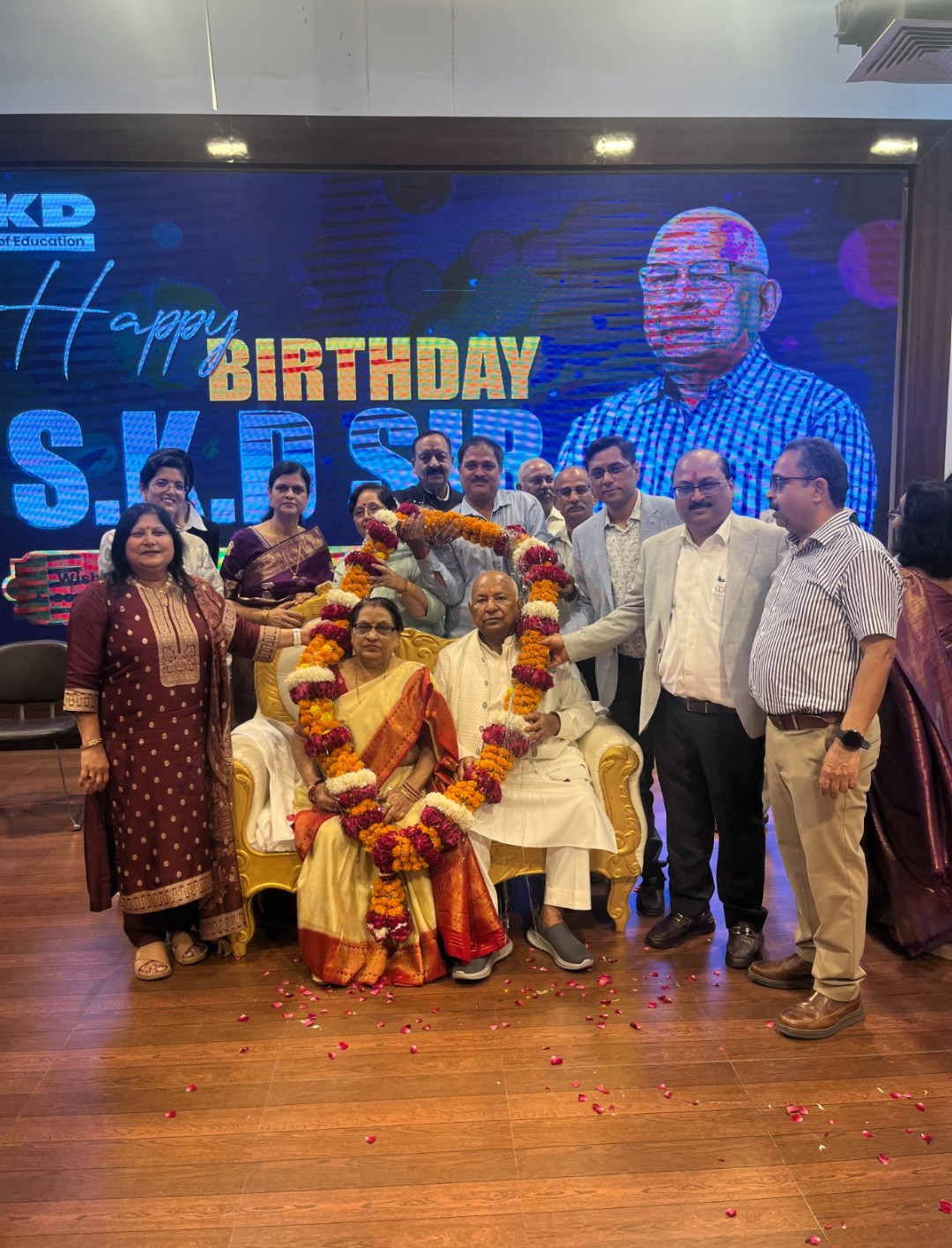 अपार श्रद्धा, प्रेम और उल्लास के साथ मना SKD Sir का जन्मदिन